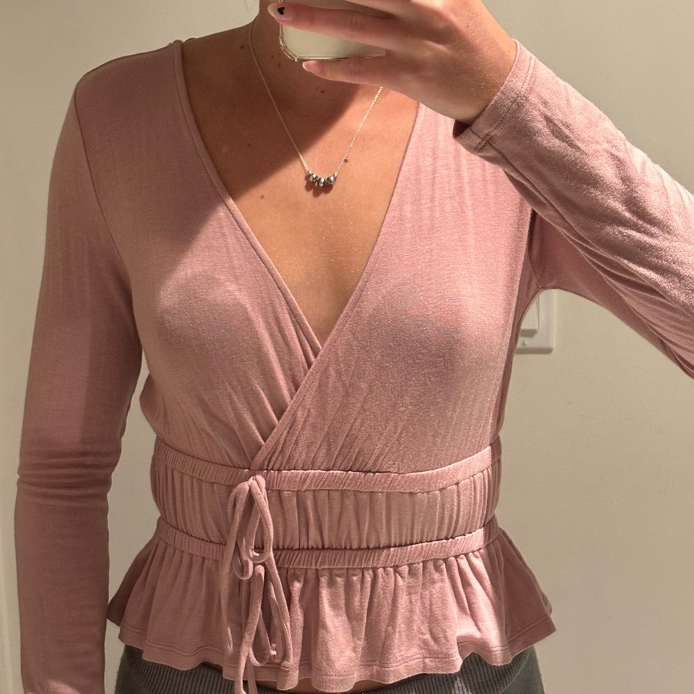 Long sleeve v neck top